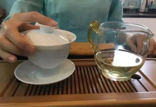 盖碗是用来喝茶的还是泡茶的