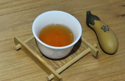 110CC的壶投茶几克