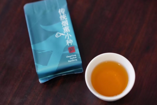 正山小种红茶茶汤-昵茶网