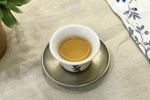 易武茶区普洱茶的口感特点