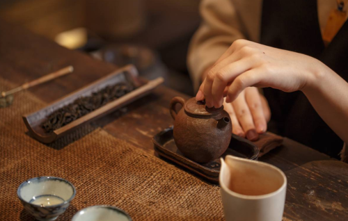 生活就和茶一样，什么味道都有