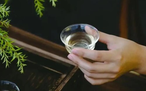 龙井茶属于绿茶吗 龙井茶是绿茶吗